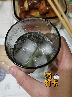 苹果味儿的汽水饮料