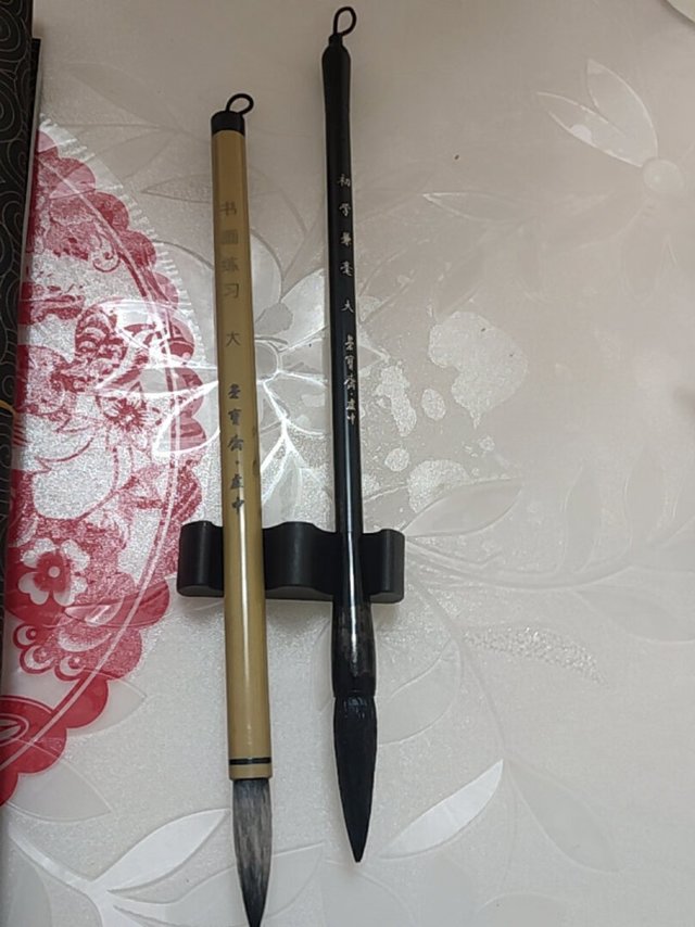 孩子说这支笔比之前买的几支都好用，活动比