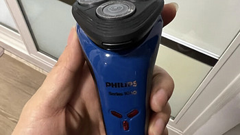 ￼￼飞利浦（PHILIPS）电动剃须刀