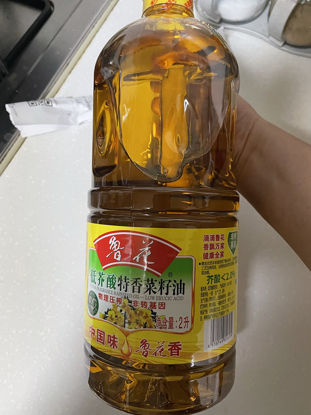 鲁花低芥酸特香菜籽油