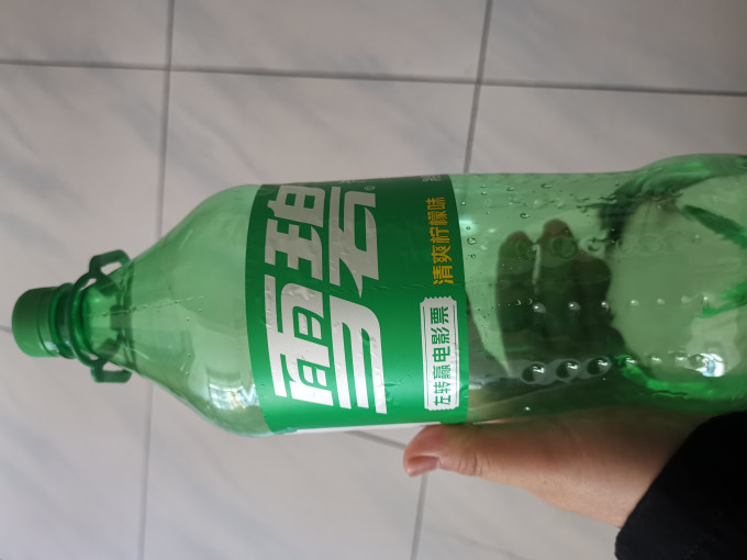 雪碧碳酸饮料