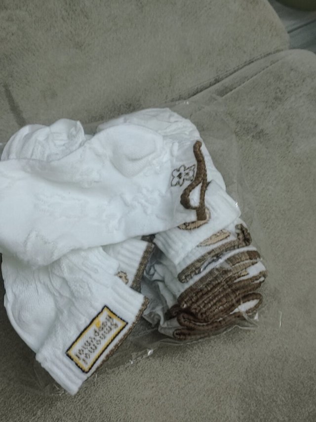 袜子好可爱，面料很舒服，满满的10双