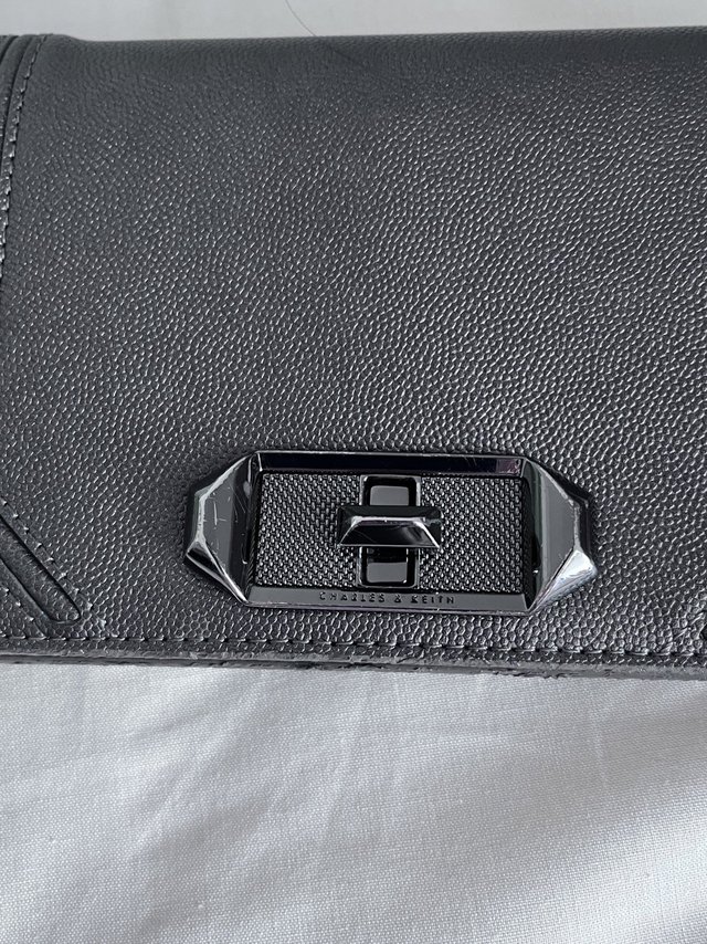 Charles&Keith晚会单肩包