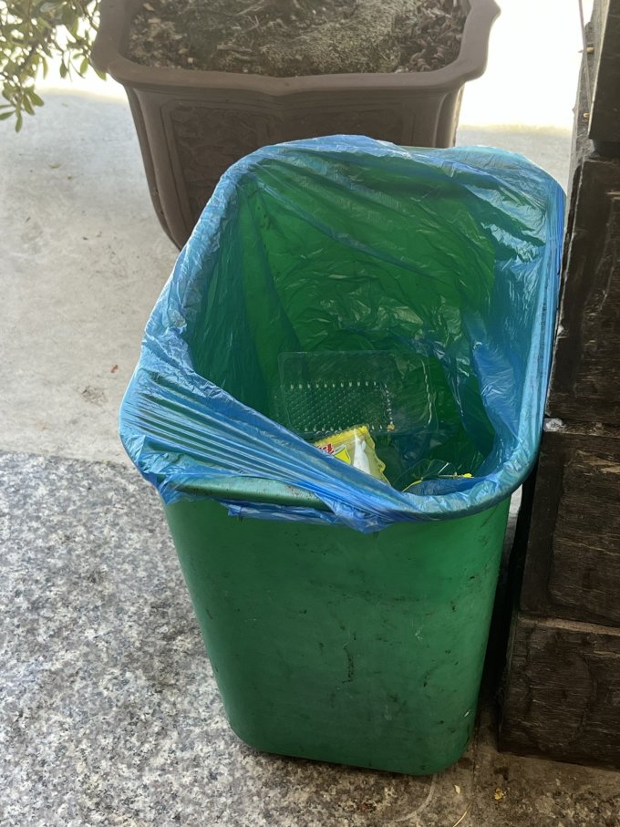 垃圾桶