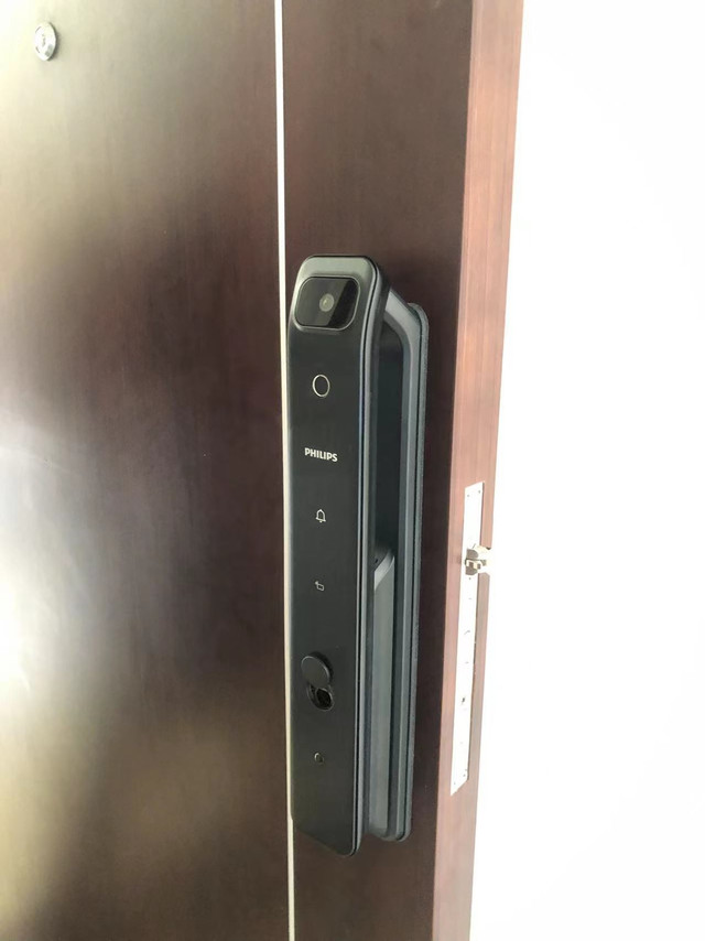 产品不错，安装师傅细心负责，手稳活好，点