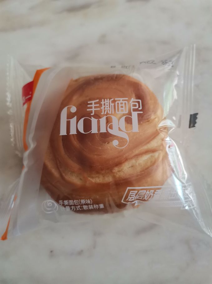 良品铺子面包