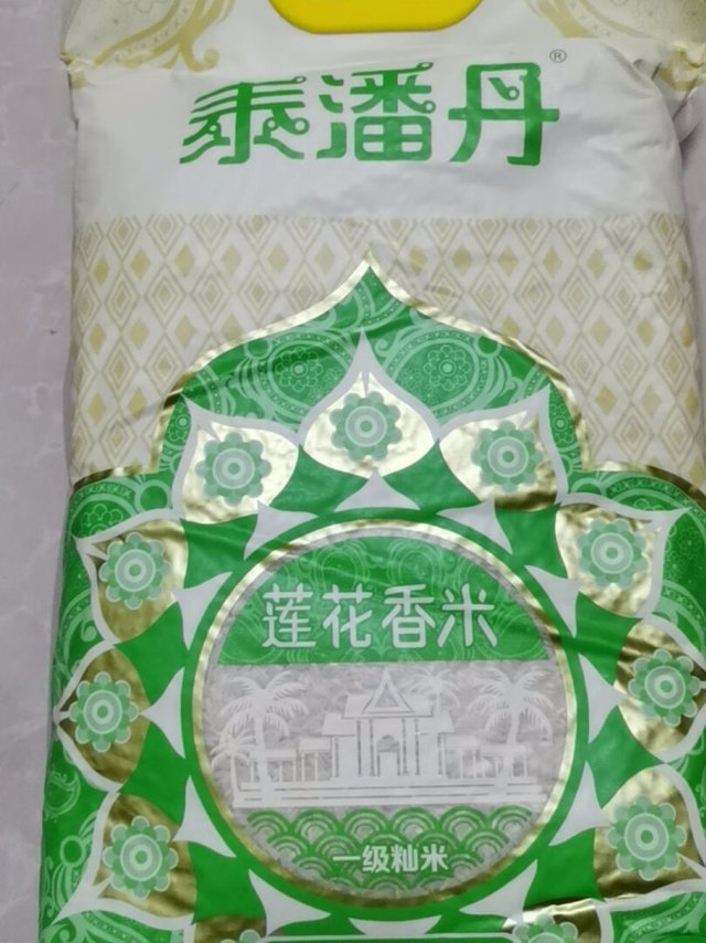 第一次买这个品牌，看着好评率不错（京东买