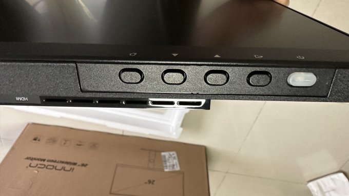 联合创新显示器