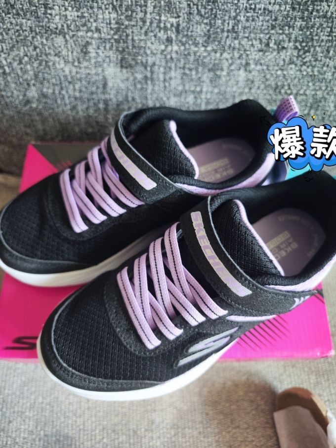 斯凯奇儿童运动鞋