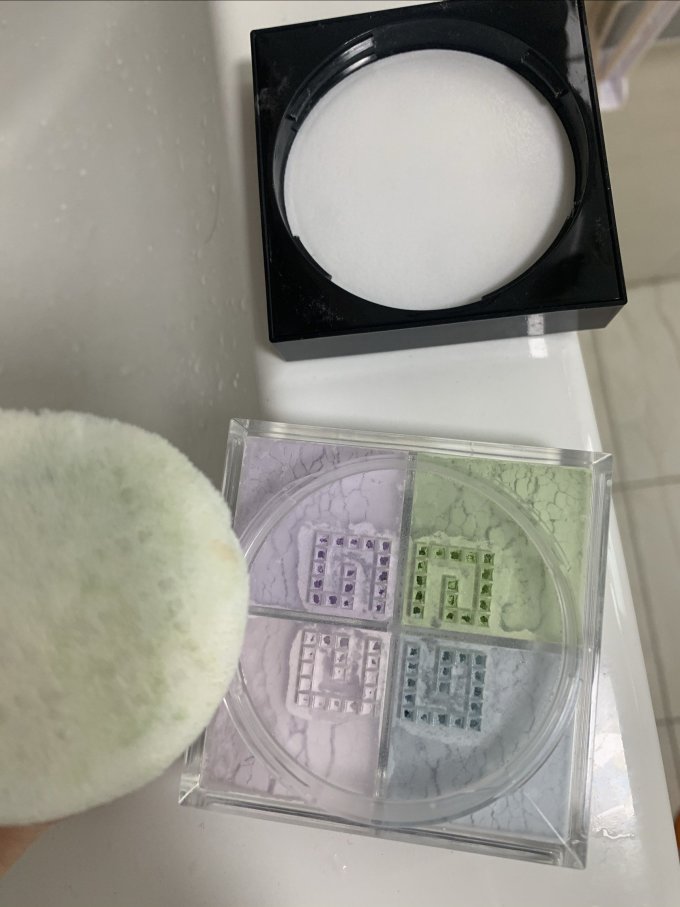 散粉蜜粉