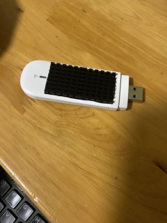 给随身wifi两边加散热片