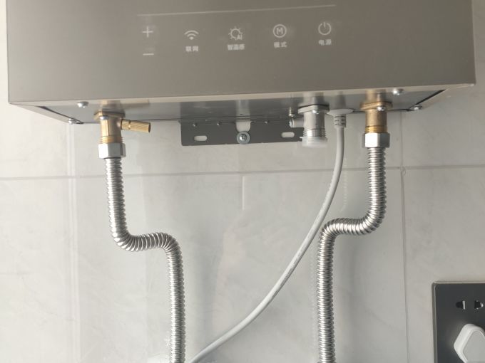 美的燃气热水器