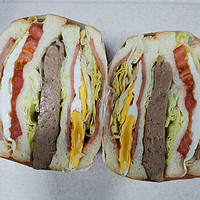 巨好吃的超豪华巨无霸三明治！