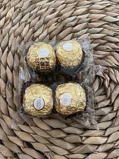 五月情人节送礼就送费列罗巧克力。