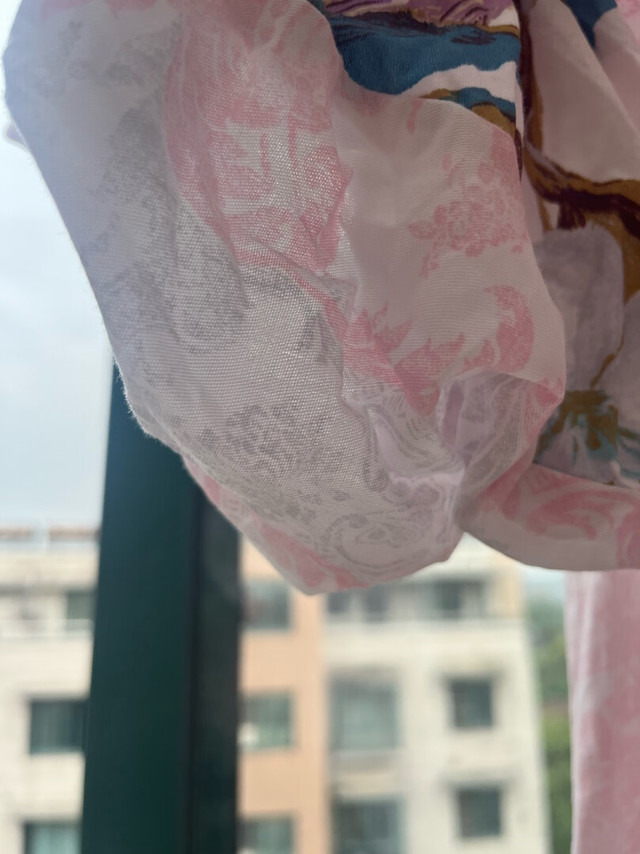 比我小时候的尿片都稀疏，不是纯棉的，回头