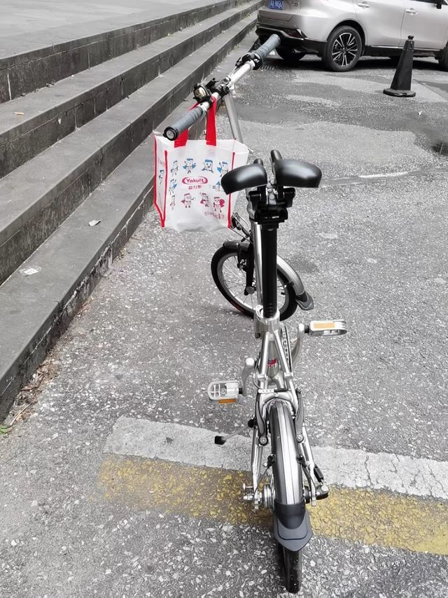 还在为骑车久了屁股疼烦恼，快试试这个车座