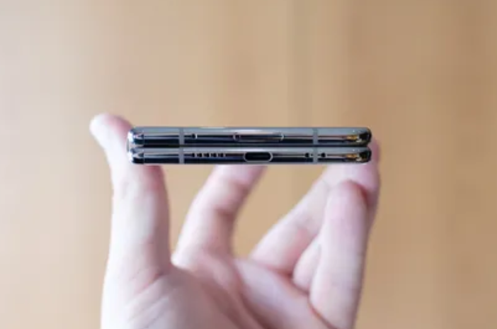 谷歌发布 Pixel Fold 折叠屏手机，自研 G2 处理器、小巧圆润、展开薄至5.8mm