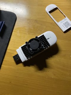 中沃随身WiFI加散热片和温度开关及风扇