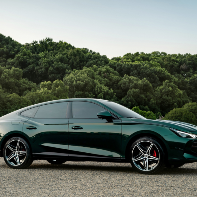 新势力不行了吗？传统车企4月销量集体高涨，你大哥还是你大哥