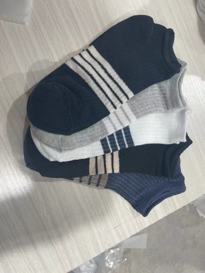 相于中袜子