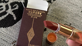 CHARLOTTE TILBURY摩登雾感ct唇膏面霜