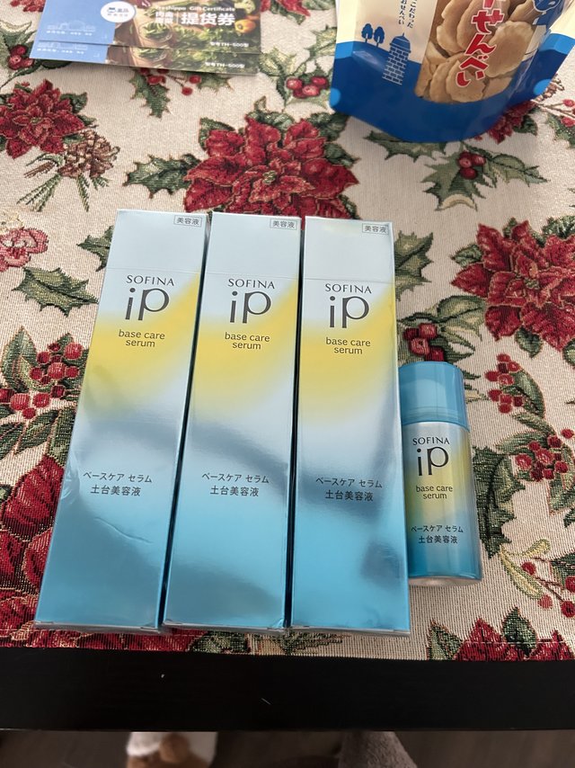 
用了好多年这款土台美容液，春秋冬都适用