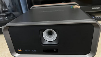 优派 Q30 投影仪家用4K 运动补偿投影仪 