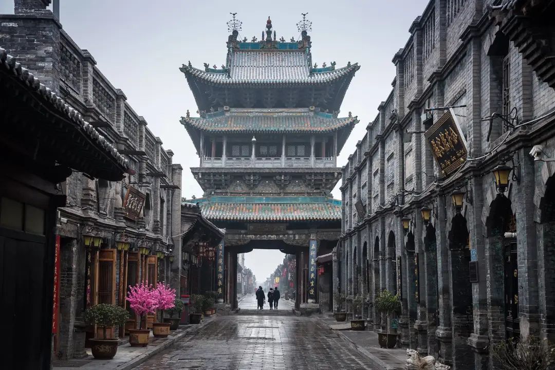 平遥古城是中国境内保存最为完整的一座古代县城，是中国汉民族城市在明清时期的杰出范例。©图虫创意