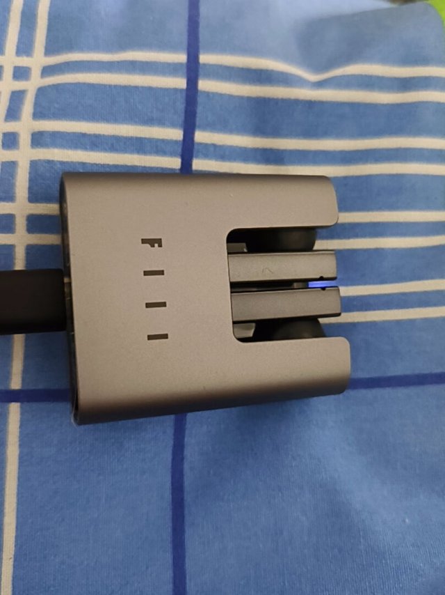 音质好，外观漂亮，音质清晰，物流快，服务