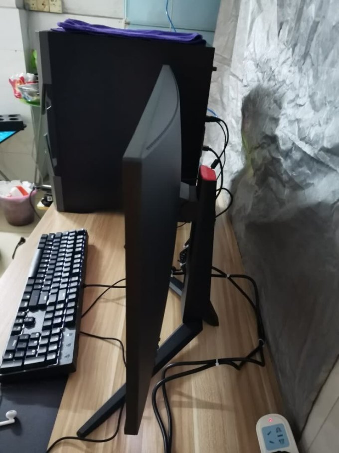 惠科显示器