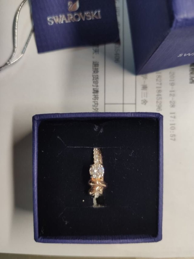 很好看，大小居然刚好合适，我提心吊胆的哈