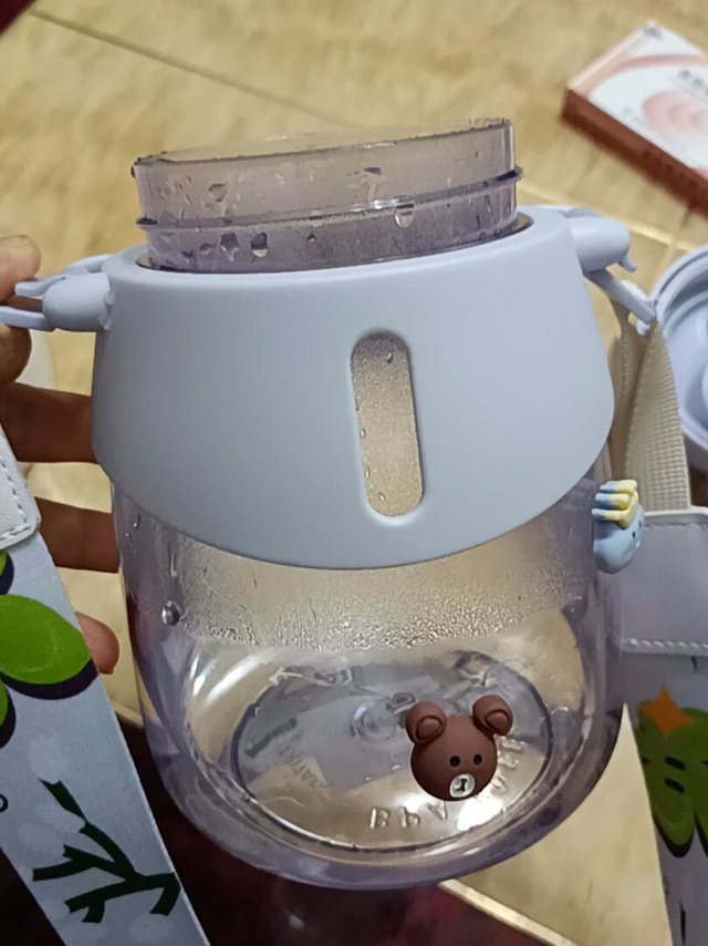 这个杯子还不错，用开水烫了一下没什么气味