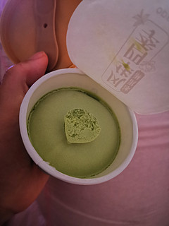 国风绿茶冰淇淋