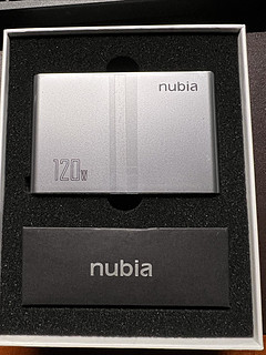 努比亚120W氮化镓充电头
