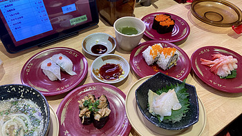 吃点好的 篇一：寿司郎攻略，比争鲜品质好，比元气性价比高，单人八十吃超饱。 