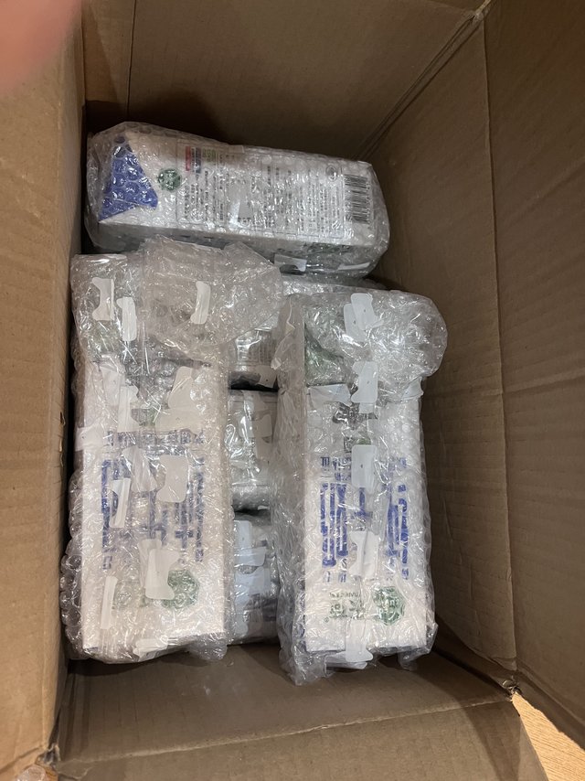 
包装品质：虽然是单瓶卖，不过拍了7瓶，