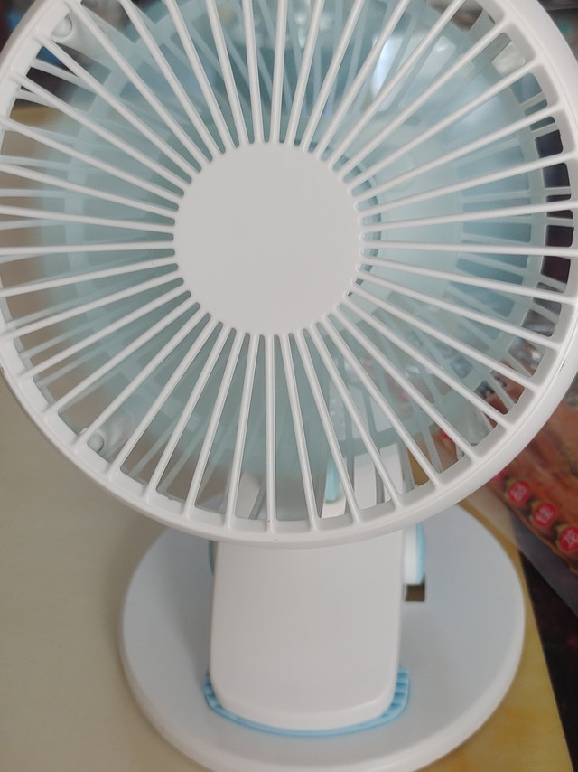 少发了数据线也很快补发了！之前就买过，这
