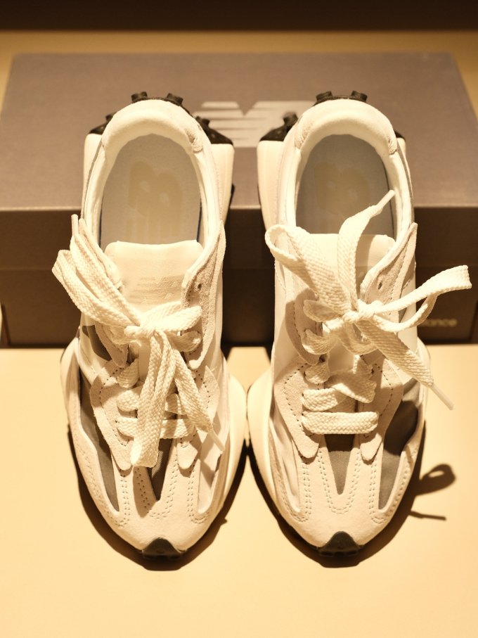 读万卷书不如行万里路一双好鞋伴您左右