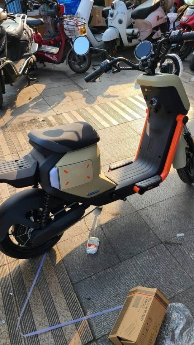 小牛电动电动车整车