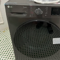 ​​LG 星云黑 10KG超薄机身AIDD直驱变频 家用全自动FCY10Y4M 以洗衣机，是一款不错的洗衣机。