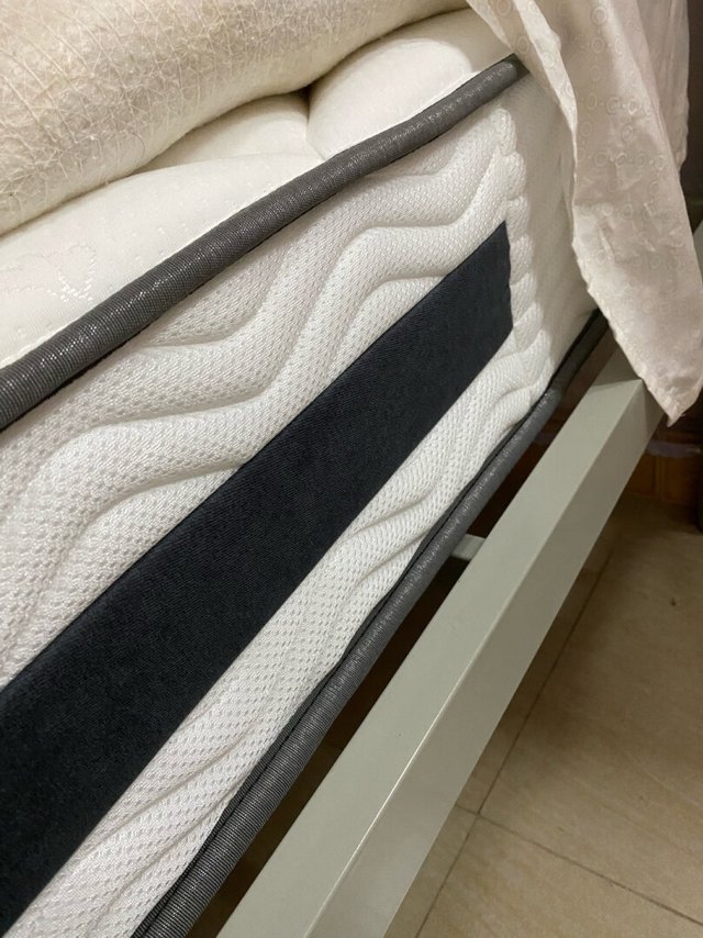 货已收到，快递小哥服务非常好还帮忙安装，