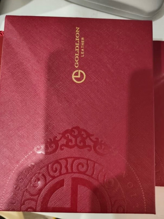 我的皮具基本都是买金利来的产品,爱国商人