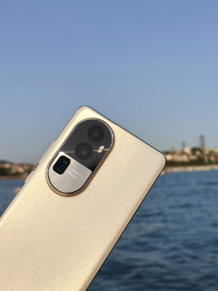 OPPO Reno10 系列灿烂金大家感觉好看吗？