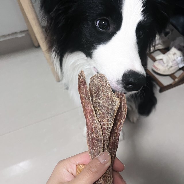 吃起来特别酥脆的鸭肉干