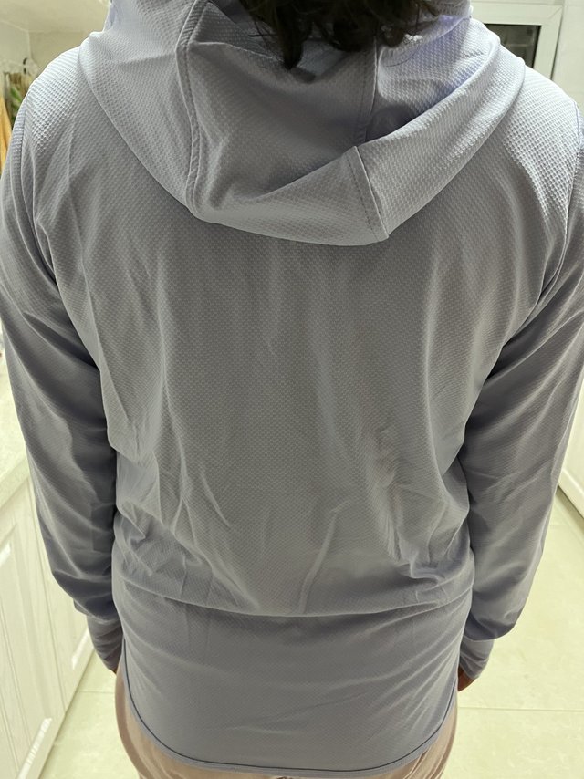 
衣服质量很不错，穿着舒适大气，品牌有保