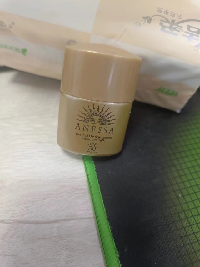
宝贝收到了，虽是小样但绝对是正品👍味道