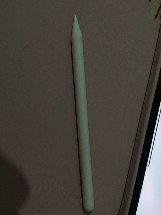 很不错!颜值高,书写流畅,还有个电量提示