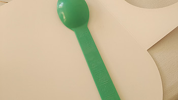 这种一次性勺子，家里一定要常备一些。
