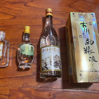 川酒甲天下——“十朵小金花”盲盒测评