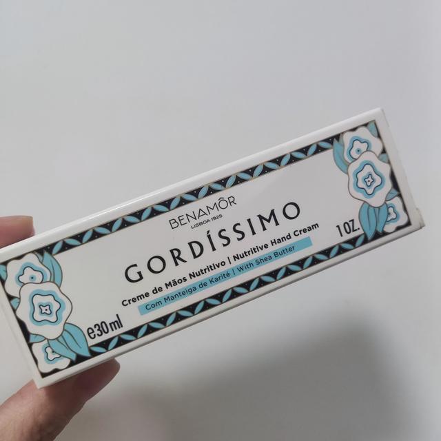 乳木果味道的护手霜是一种护肤产品